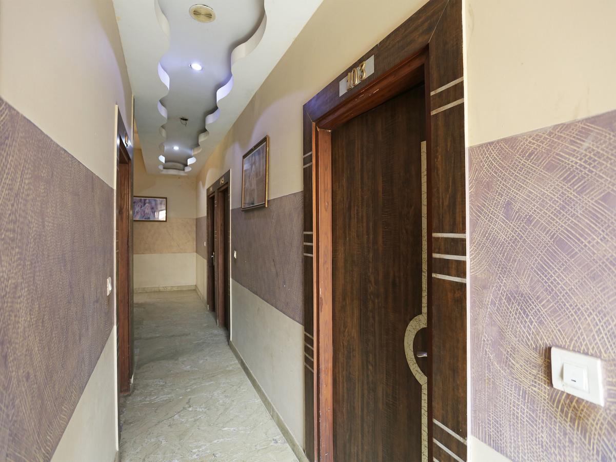 Sheel Gopal Vision Hotel Matura Exterior foto