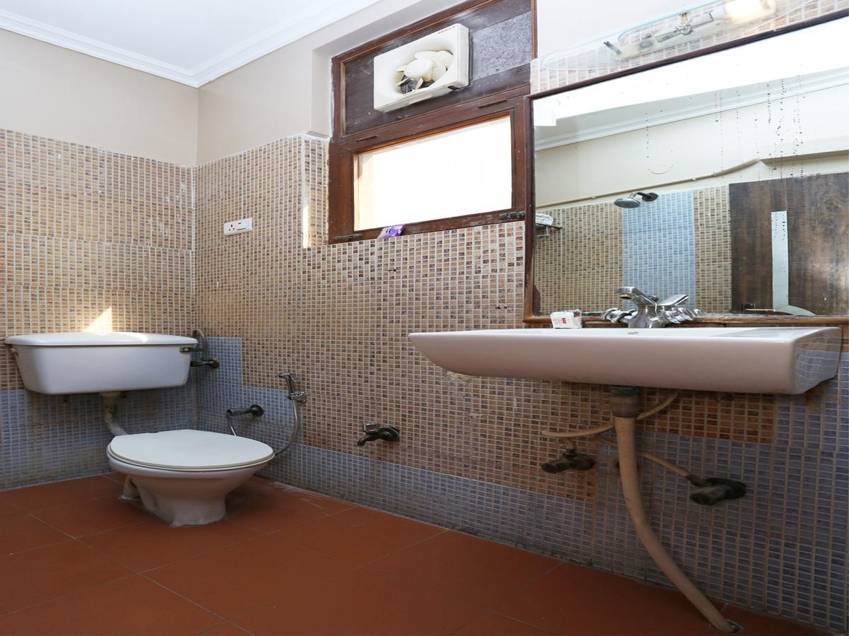 Sheel Gopal Vision Hotel Matura Exterior foto