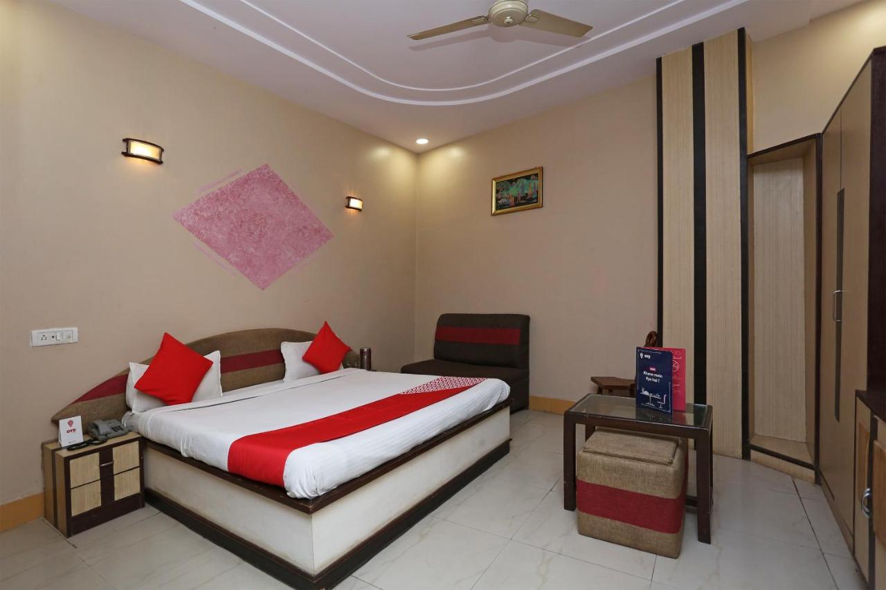 Sheel Gopal Vision Hotel Matura Exterior foto